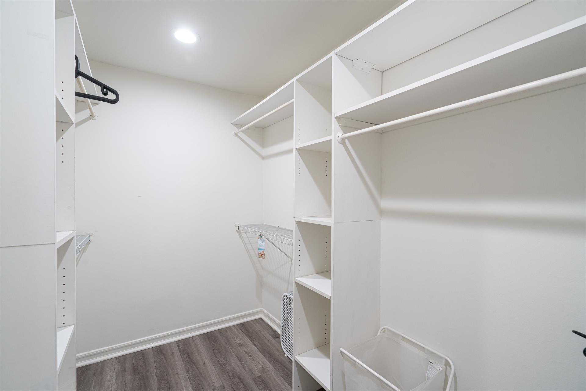 4819 Master Closet