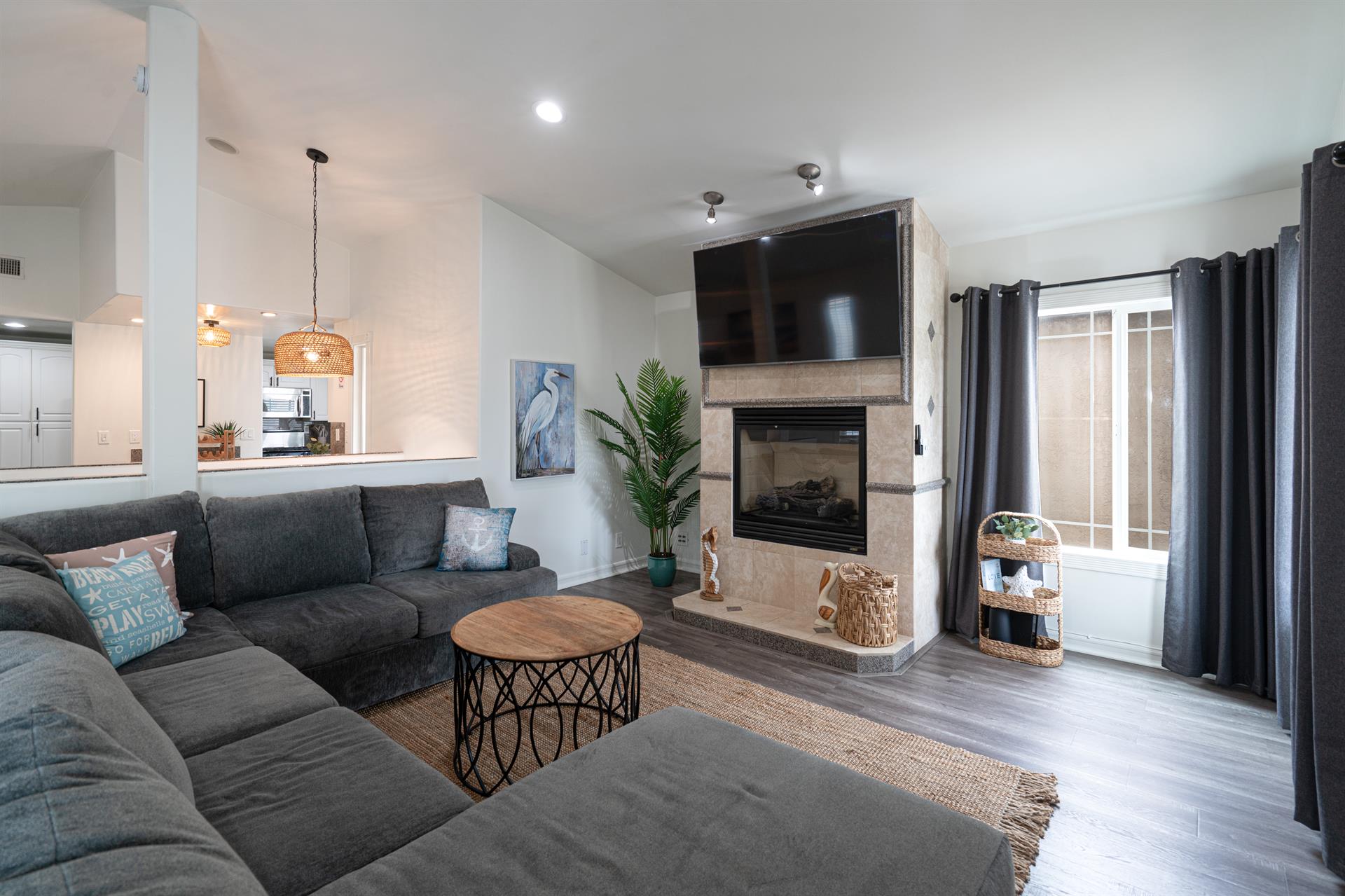 4821 Living Room Side