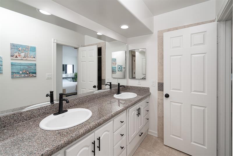 4821 Master Bathroom Sink