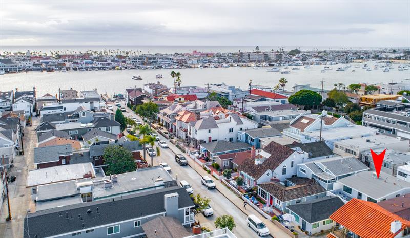 Prime location on Balboa Island