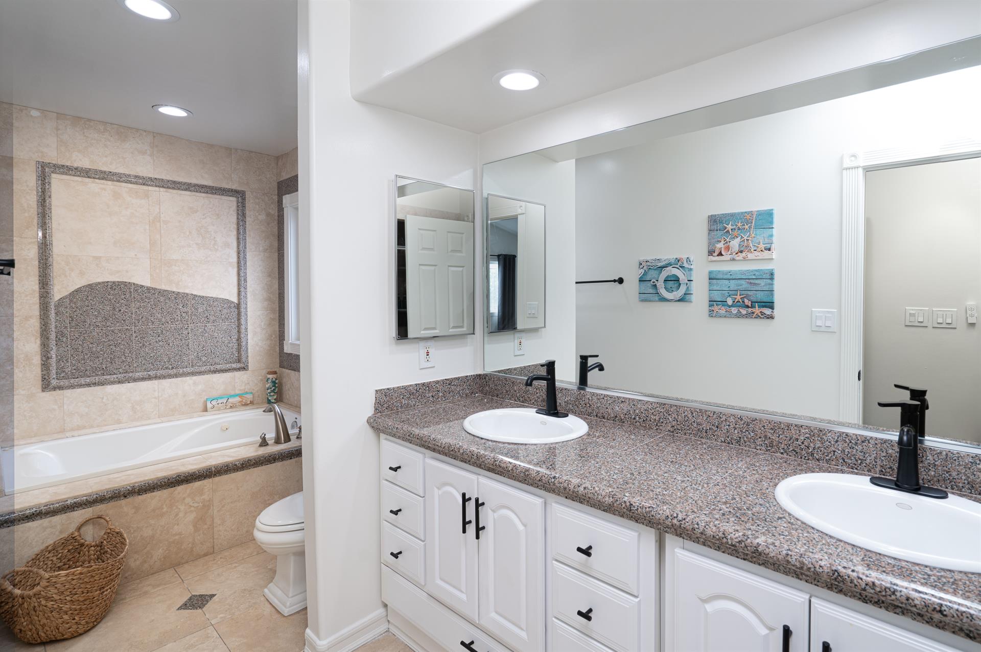 4821 Master Bath and Sink