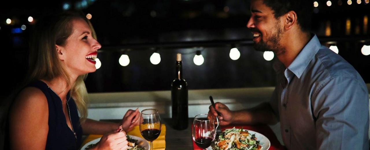 677518 Coupleataromanticrestaurant1500x609 B