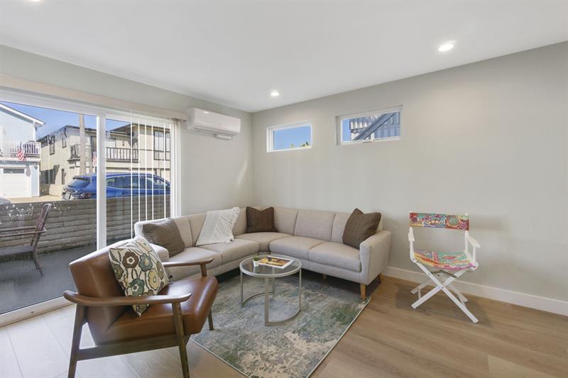 Lower unit living room