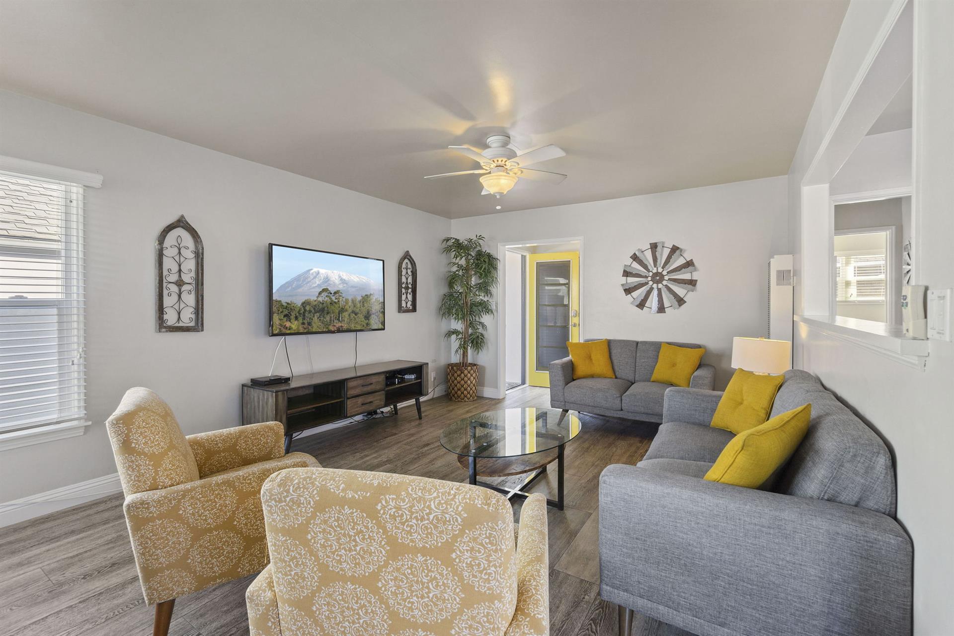 Unit B Upstairs Living Room