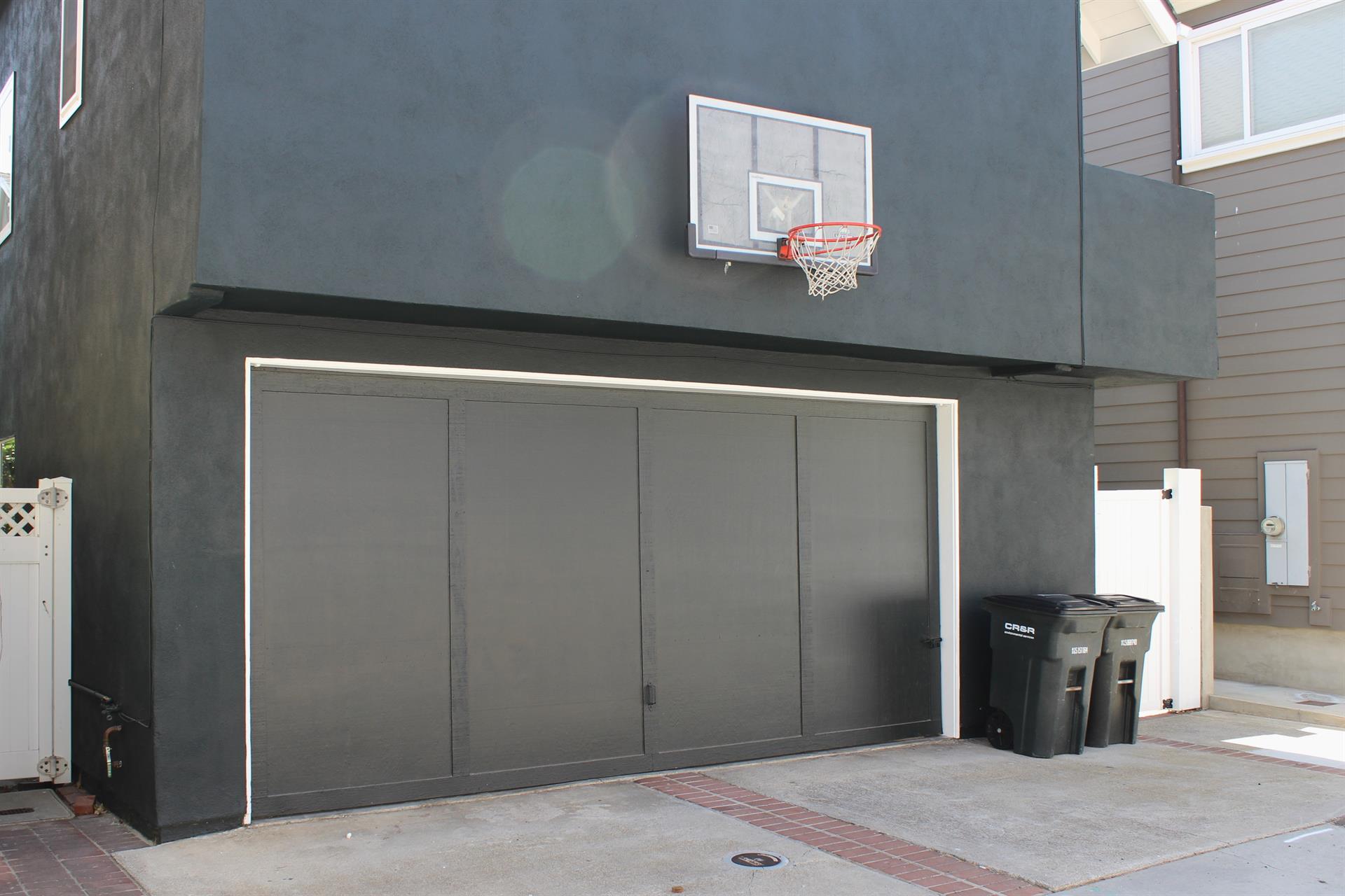 223 Agate Garage Parking