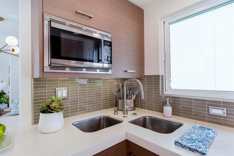 Kitchen sink  Microwave