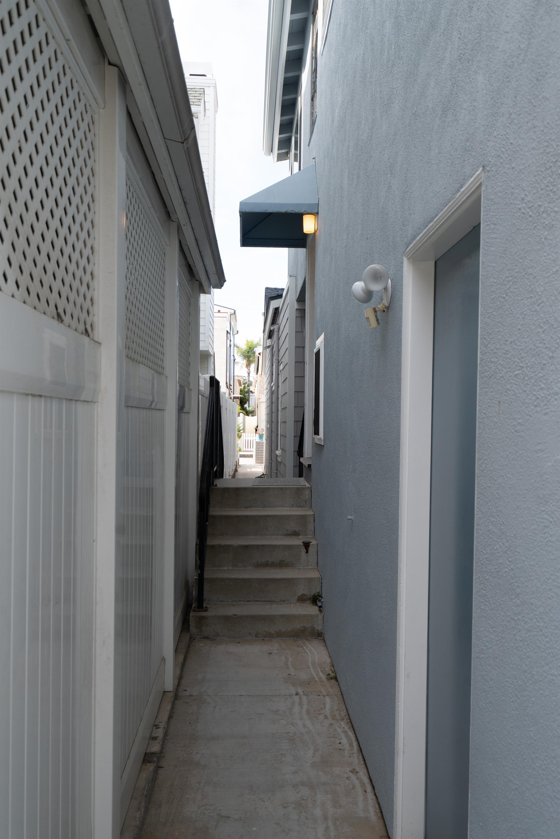 Walkway from GarageAlley