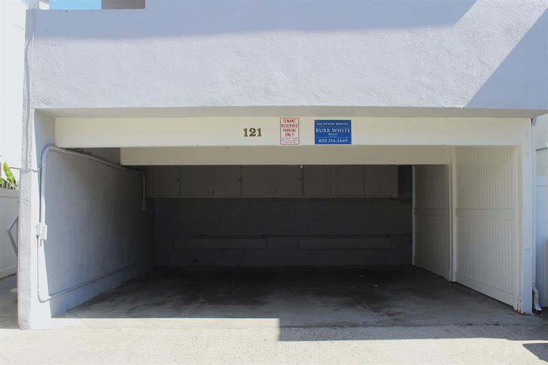 121 33rd St Unit A  B Parking