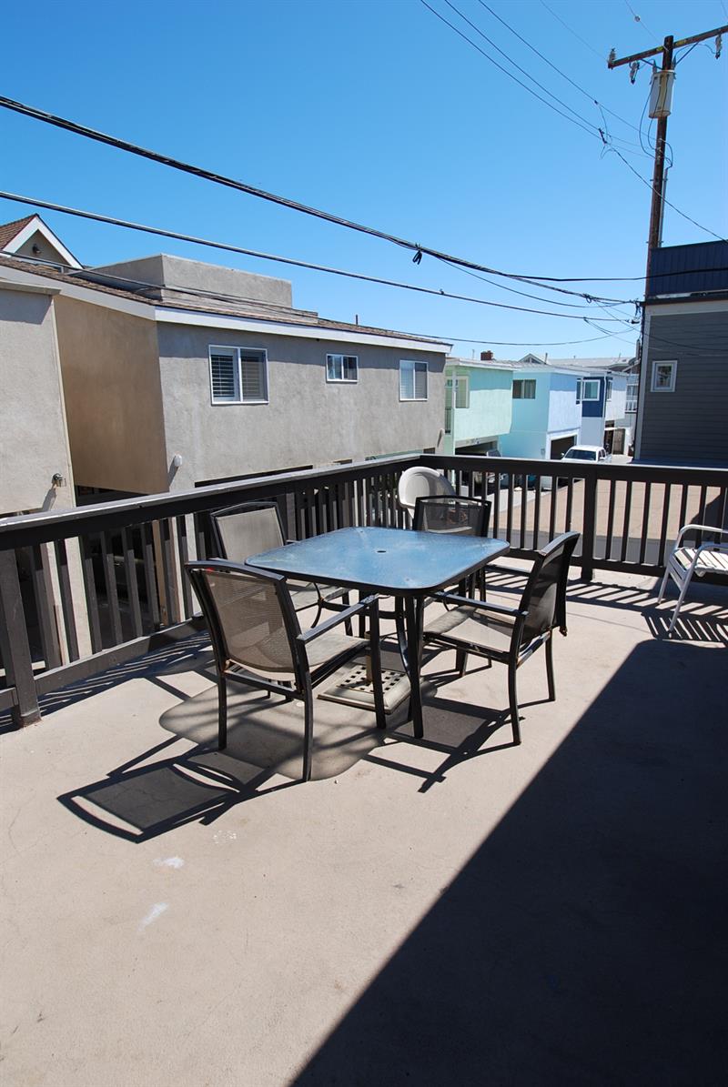 Upper back deck dining area