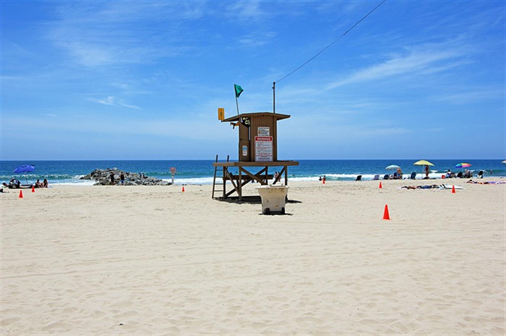 Lifeguard tower