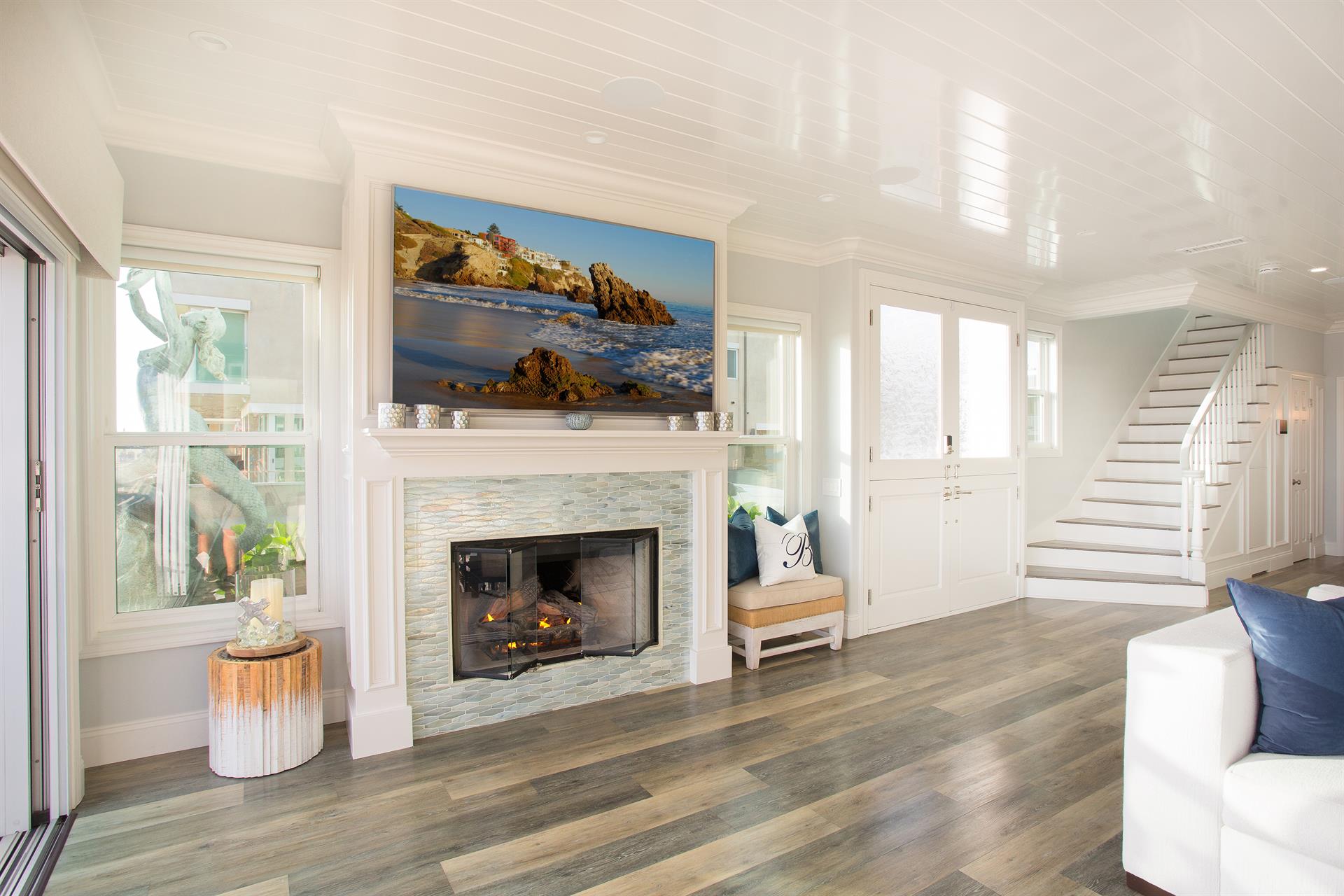 Living Area Tv  Fireplace