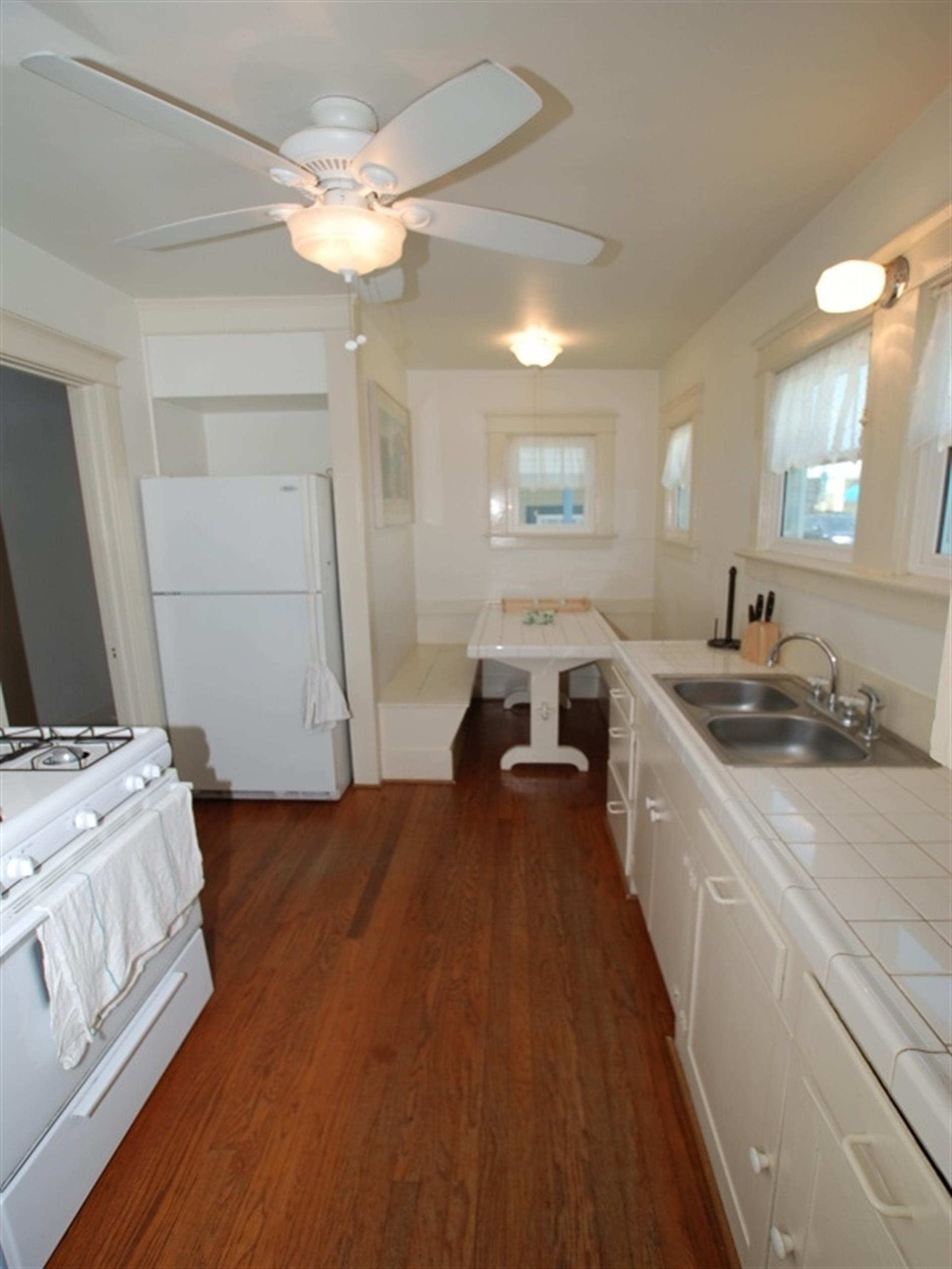 Kitchen  Additional dining