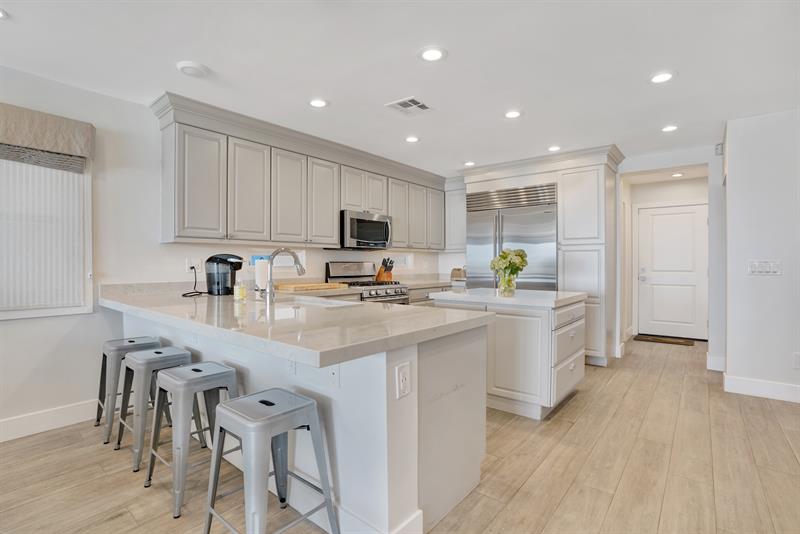 Breakfast bar  Kitchen