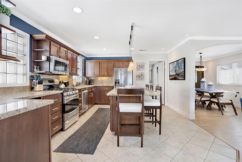 Kitchen  Island seating