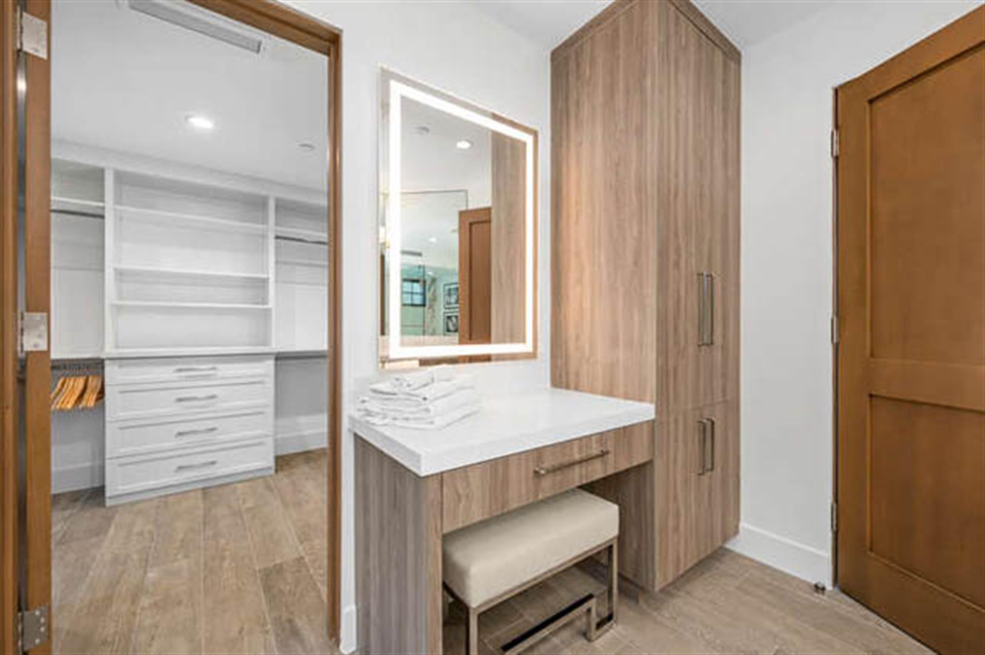 Master Vanity  Closet