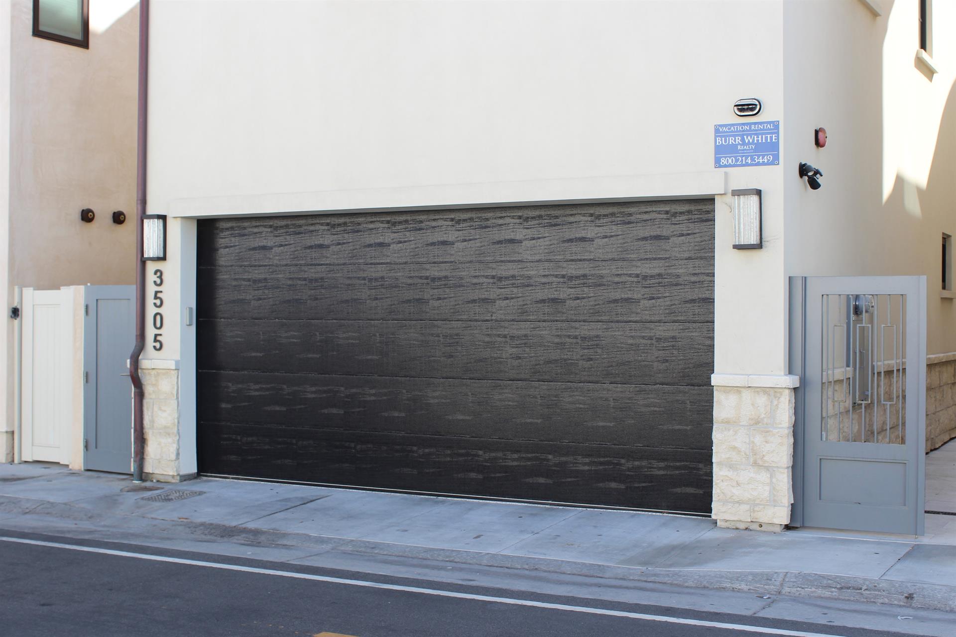 3505 Seashore Dr. Parking