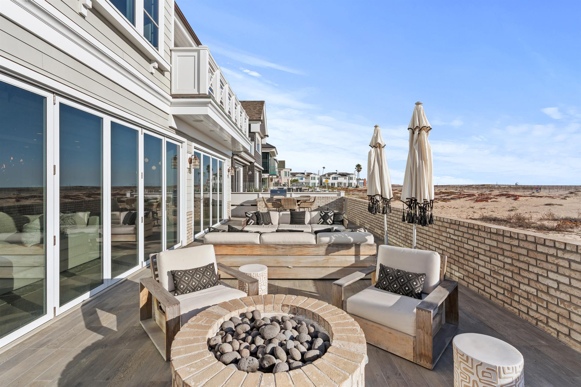 Patio firepit seating