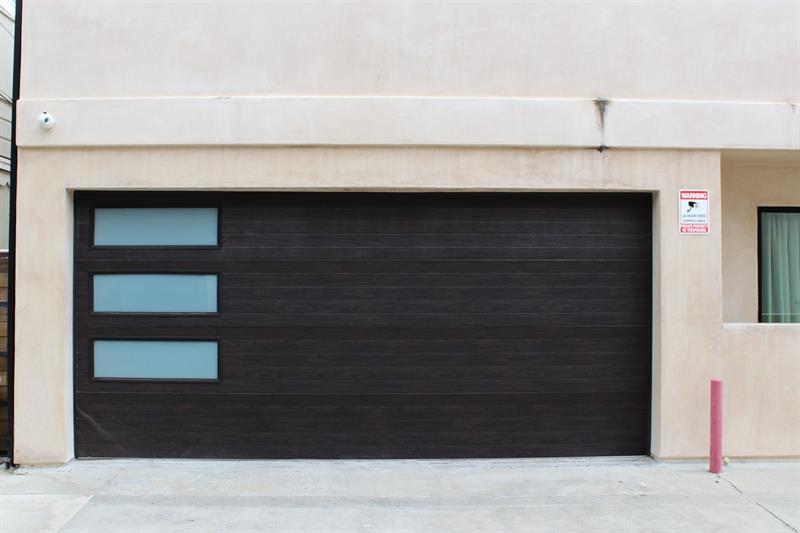 209 9th St Garage parking