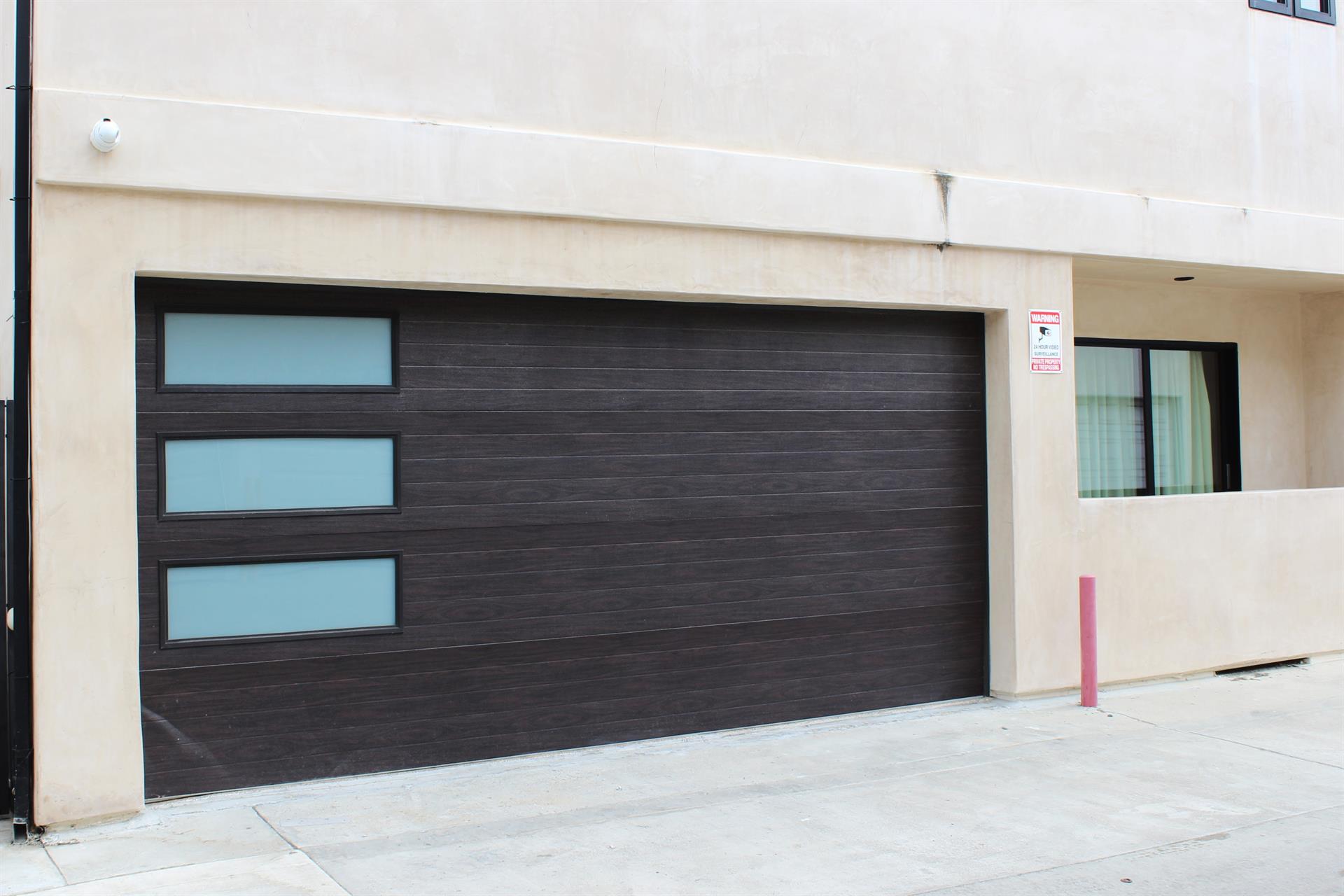 209 9th St Garage parking