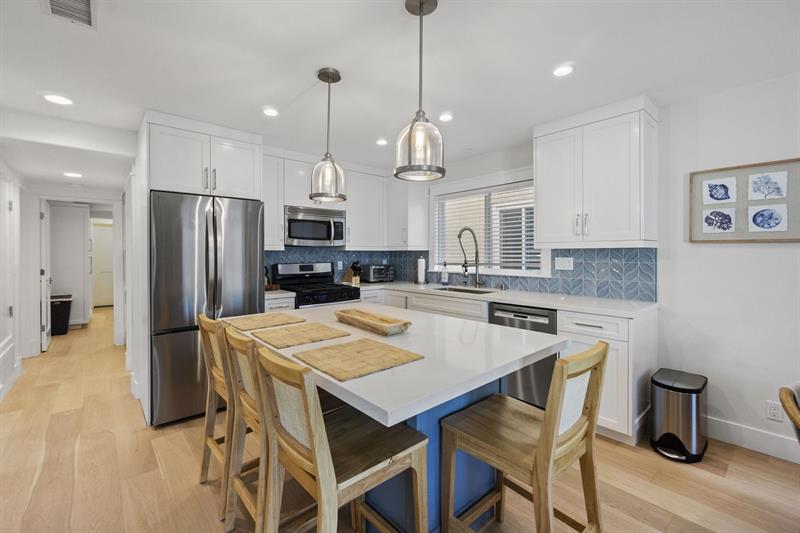 Kitchen  Island seating