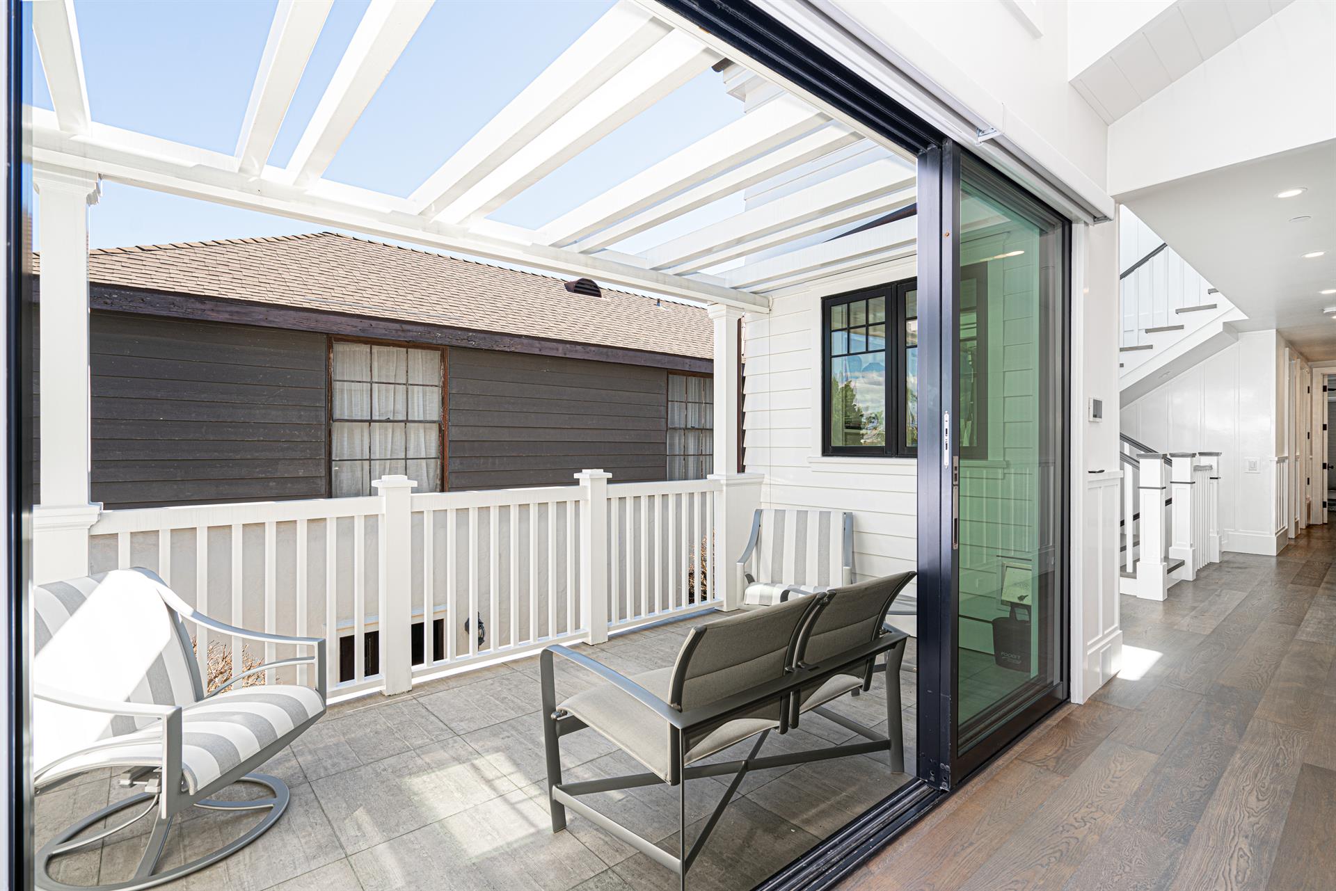 Unit B Deck Patio lower