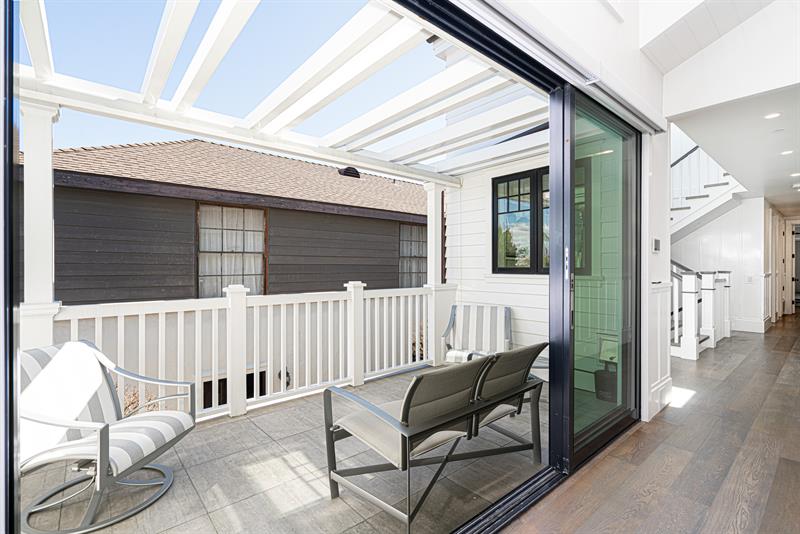 Unit B Deck Patio lower