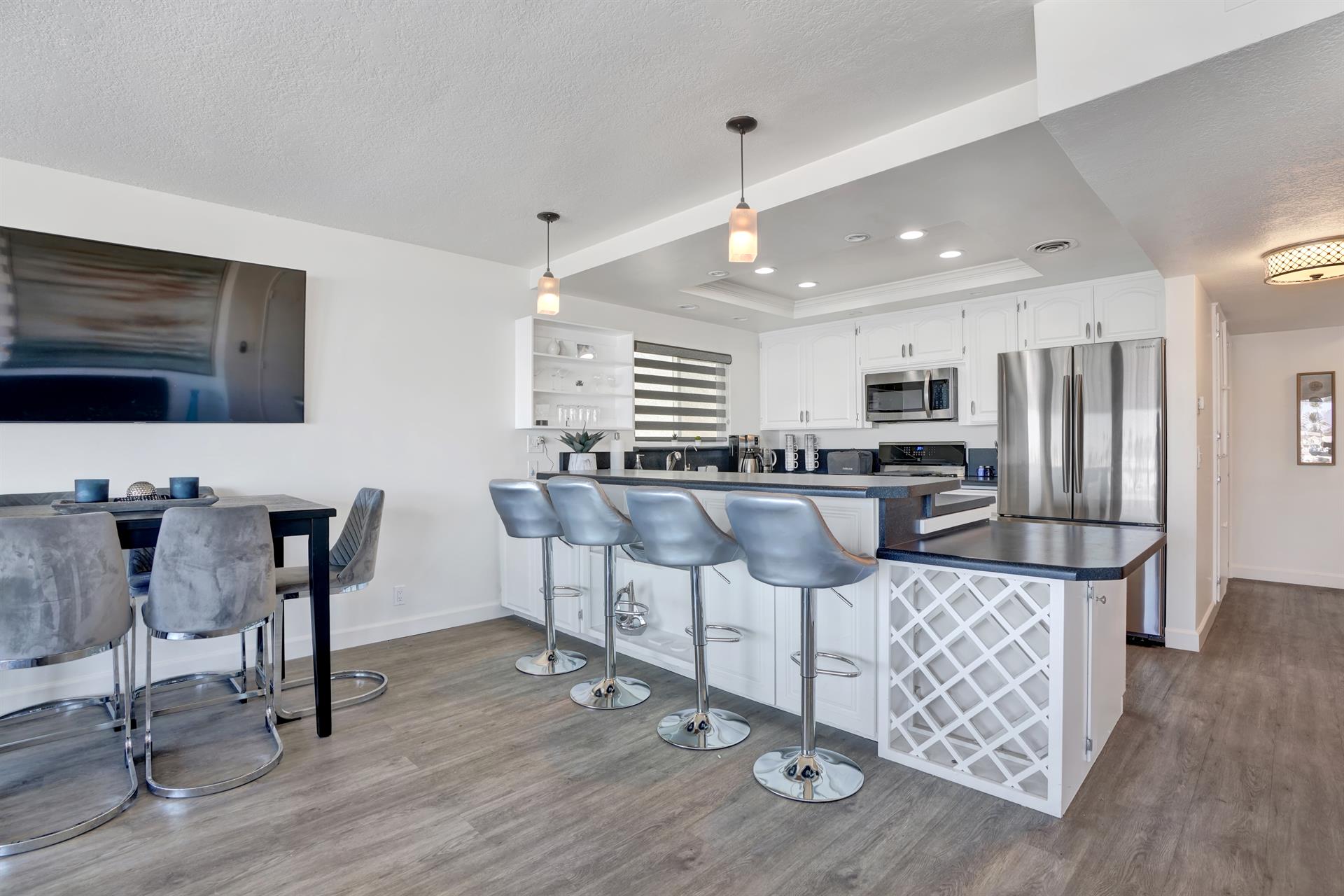 Kitchen and breakfast bar seating