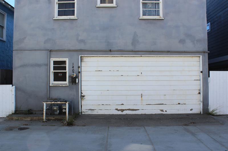 1402 W. Oceanfront Garage Parking