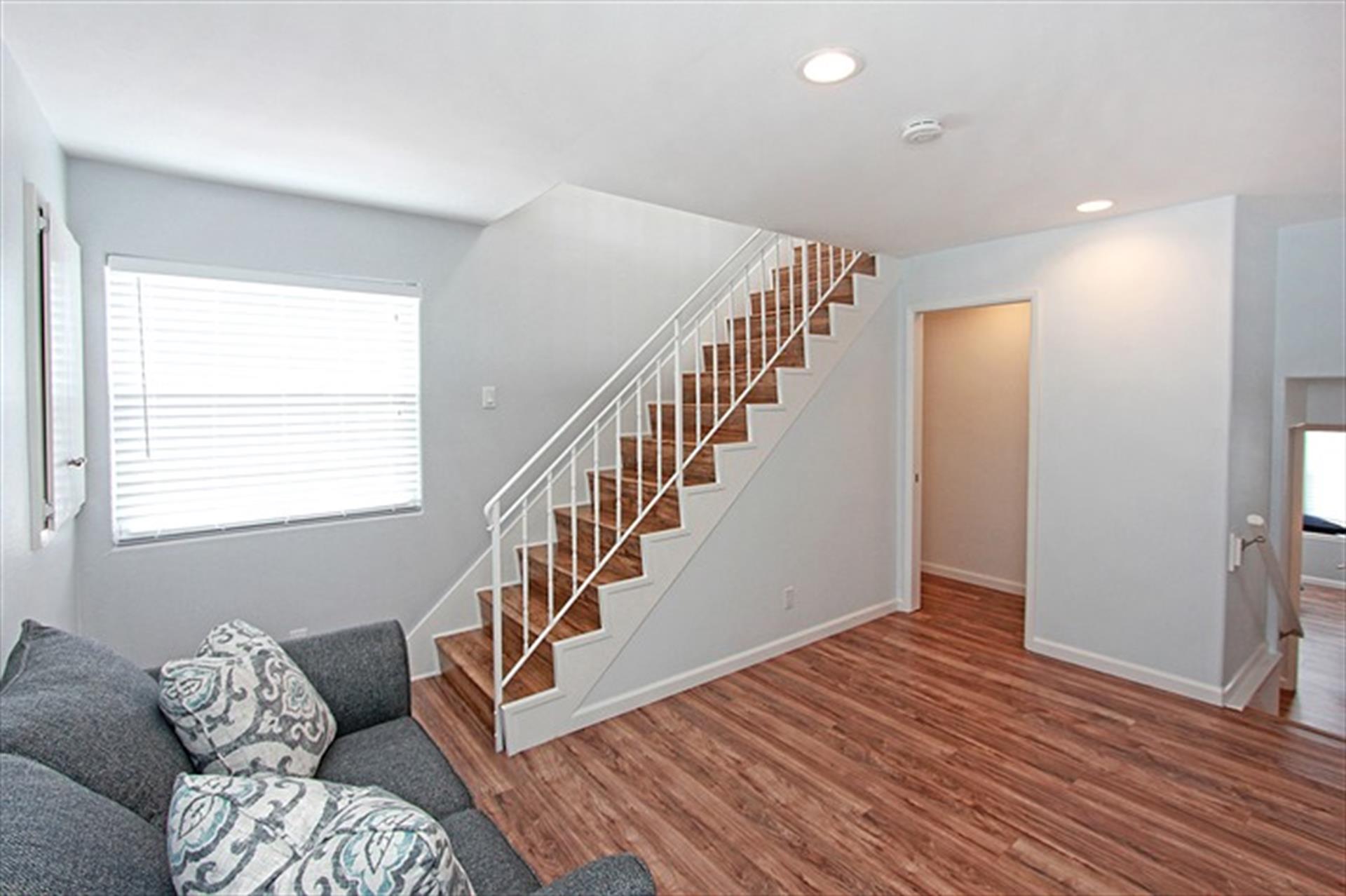 Unit C Entry room  stairs