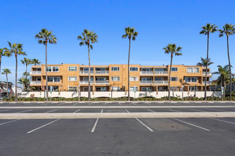 building location off balboa parking lot