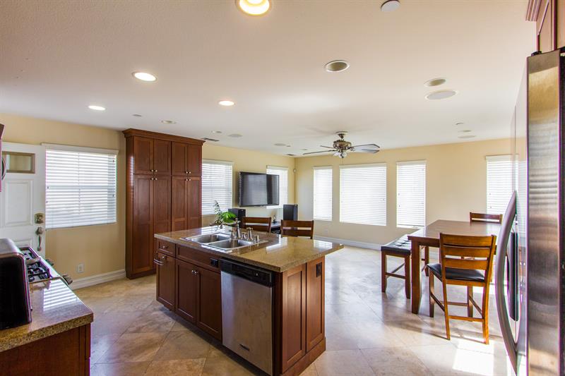 Kitchen  dining room