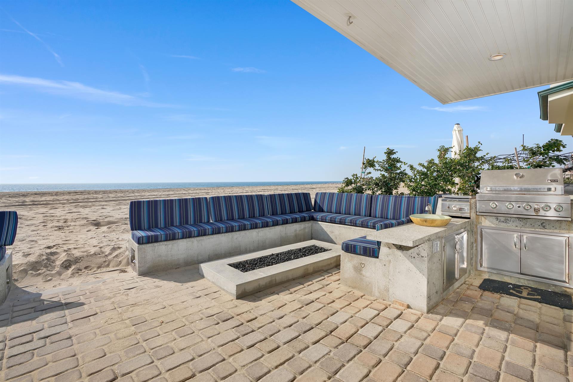 Outdoor Patio seating  Firepit