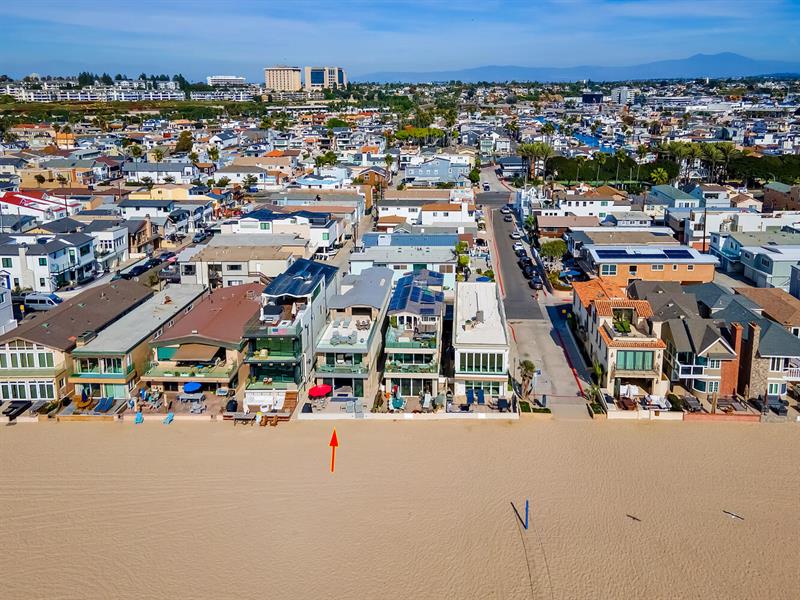 Aerial view of area with home location pinpoint