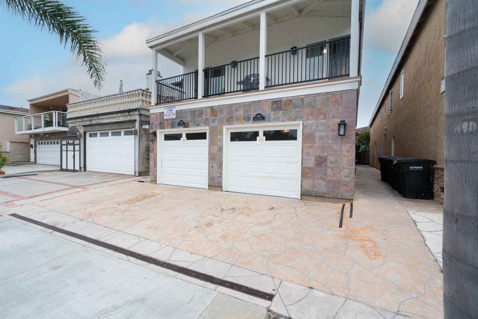 Streetview  Garage parking