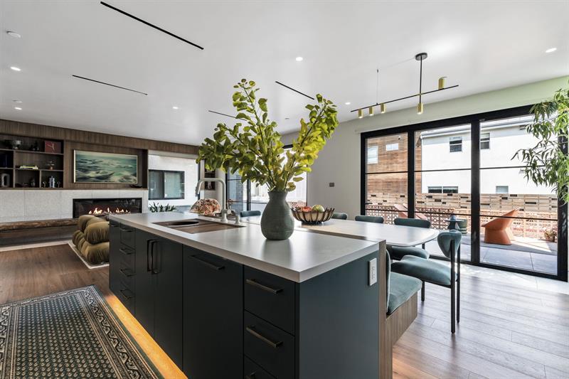 Kitchen  Dining nook