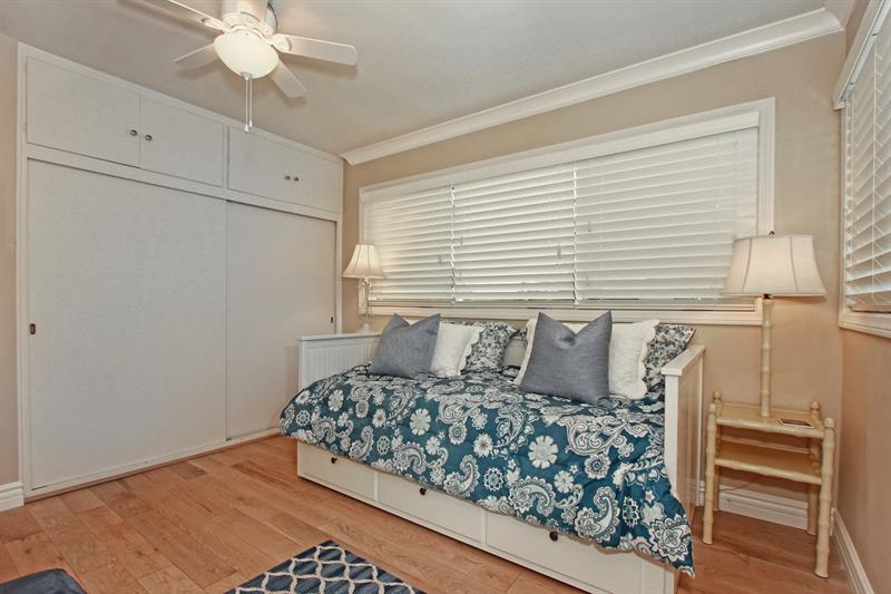 Guest Bedroom Closet