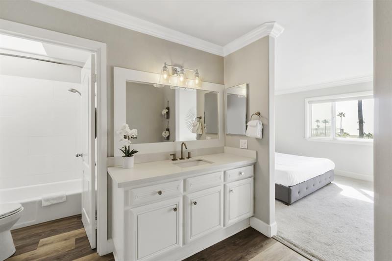 Ensuite bathroom with private shower and tub