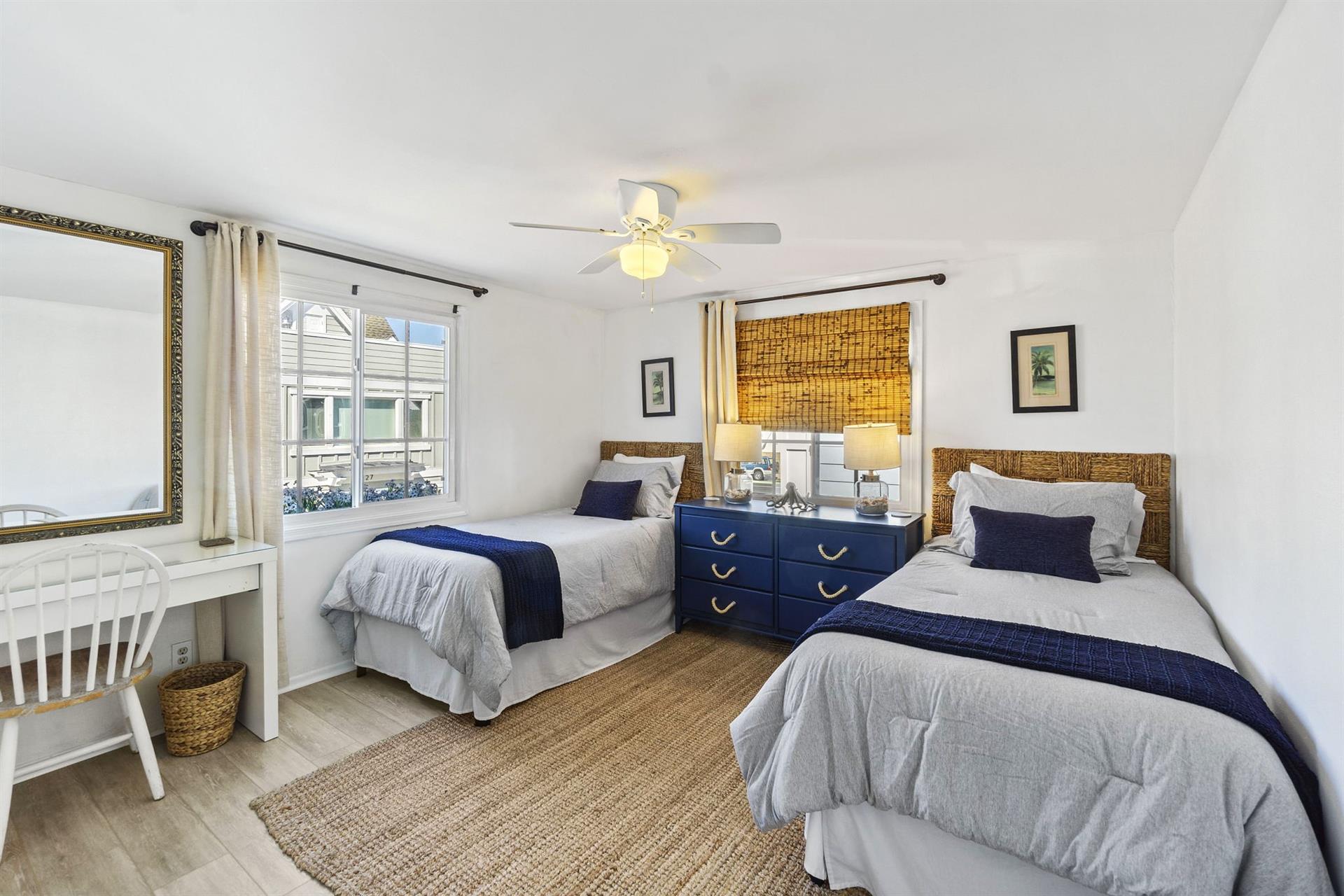 Upstairs guest bedroom