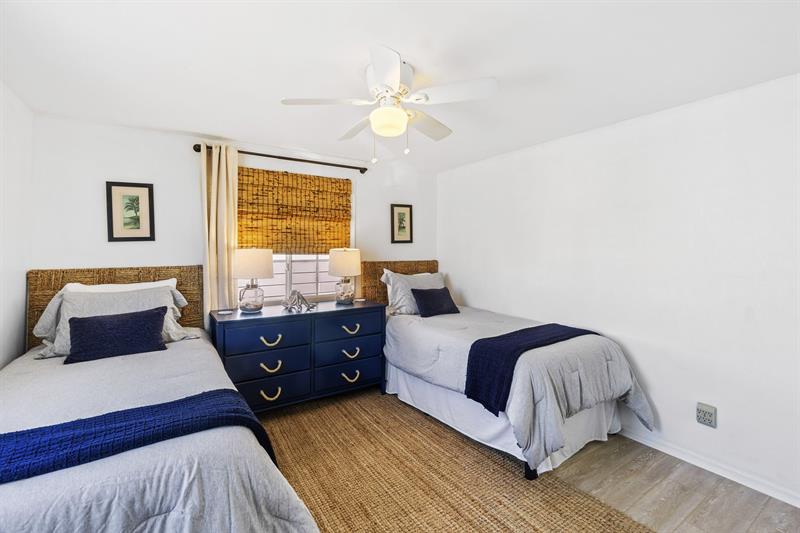 Upstairs guest bedroom