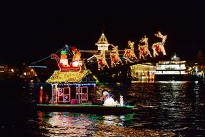 899880 Newport Beach Boat Parade S