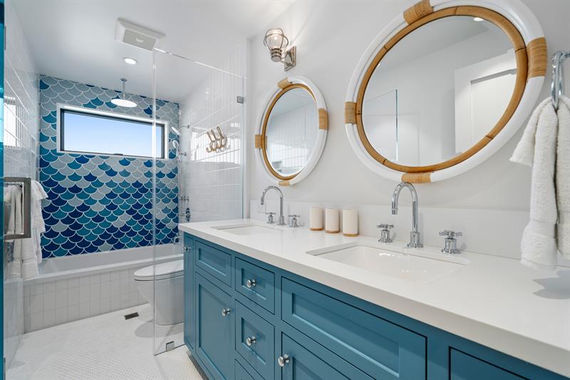 Second floor shared full bathroom