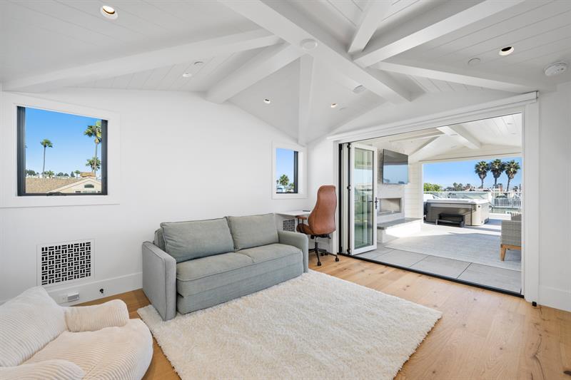 Third floor bonus room