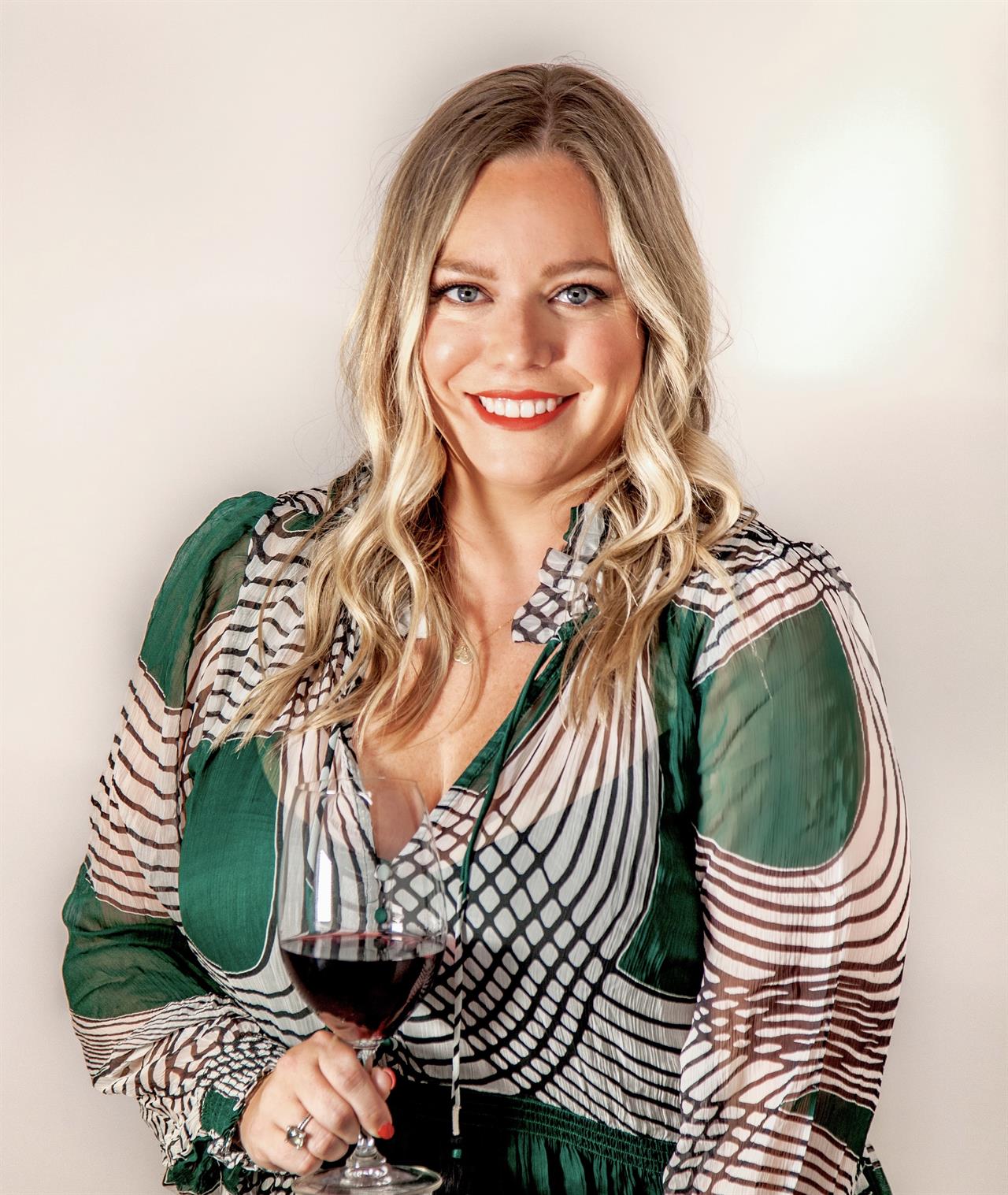 16307 Kfy Headshot 1 B