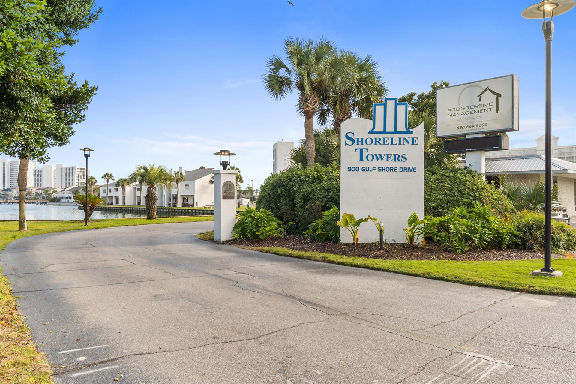 Shoreline Towers Entry