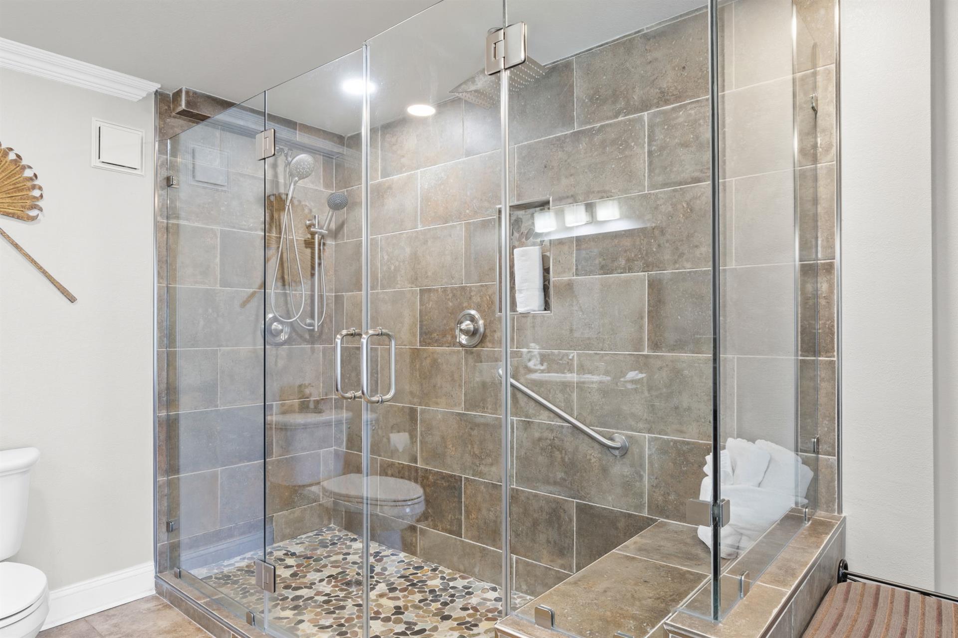 Walk In Shower with bench