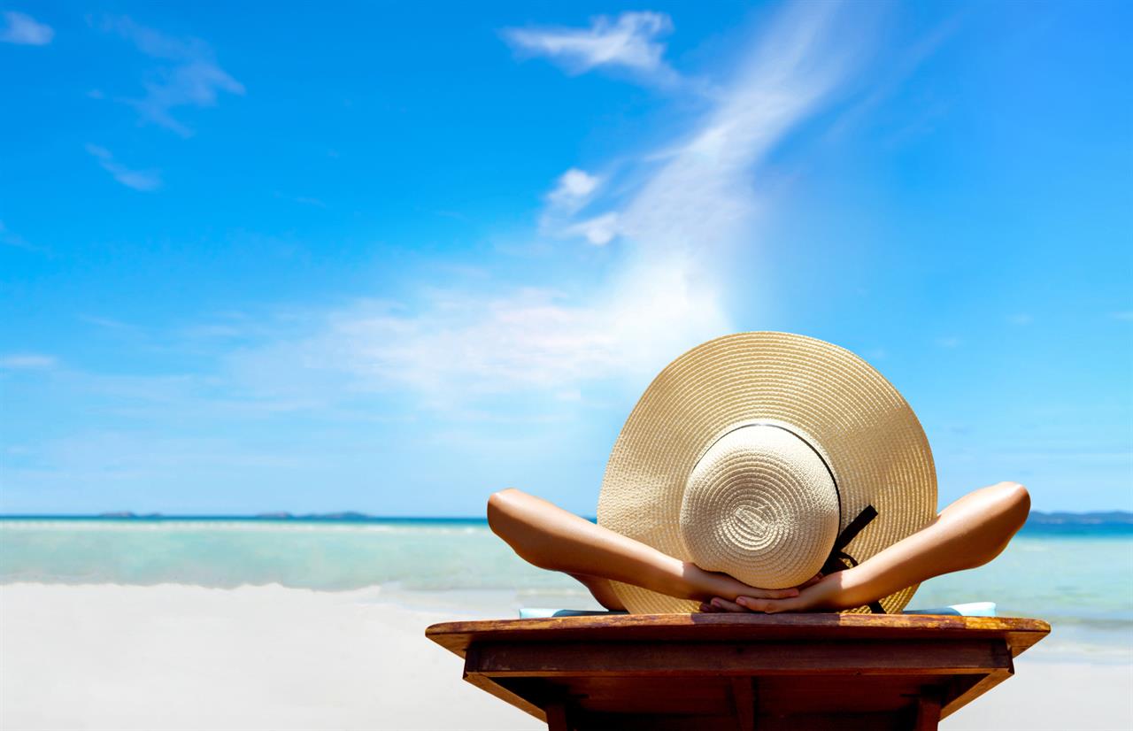 13486 Relaxing In Belize B