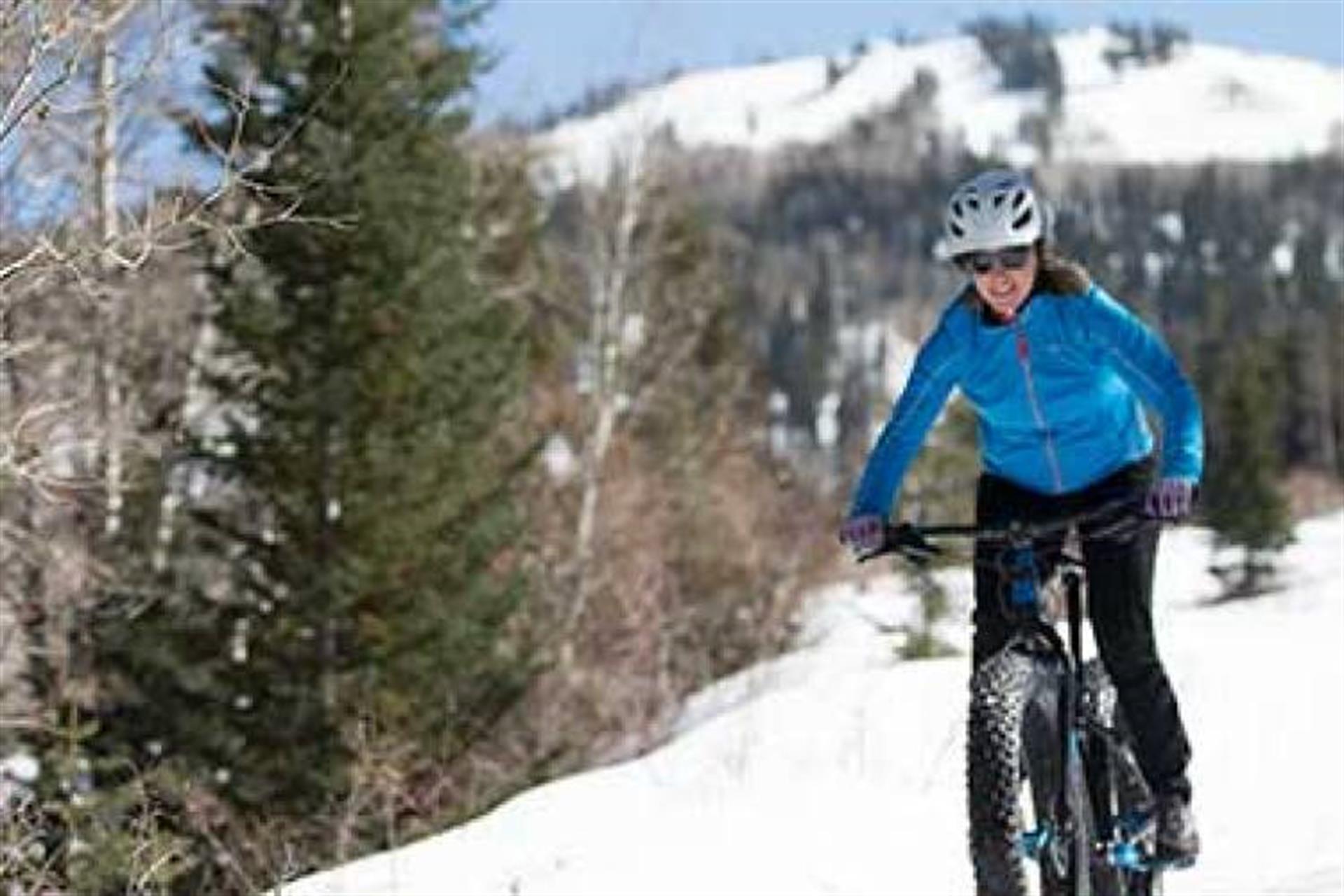 fatbikingguidedtourbannersm fatbikingguidedtourbannersm