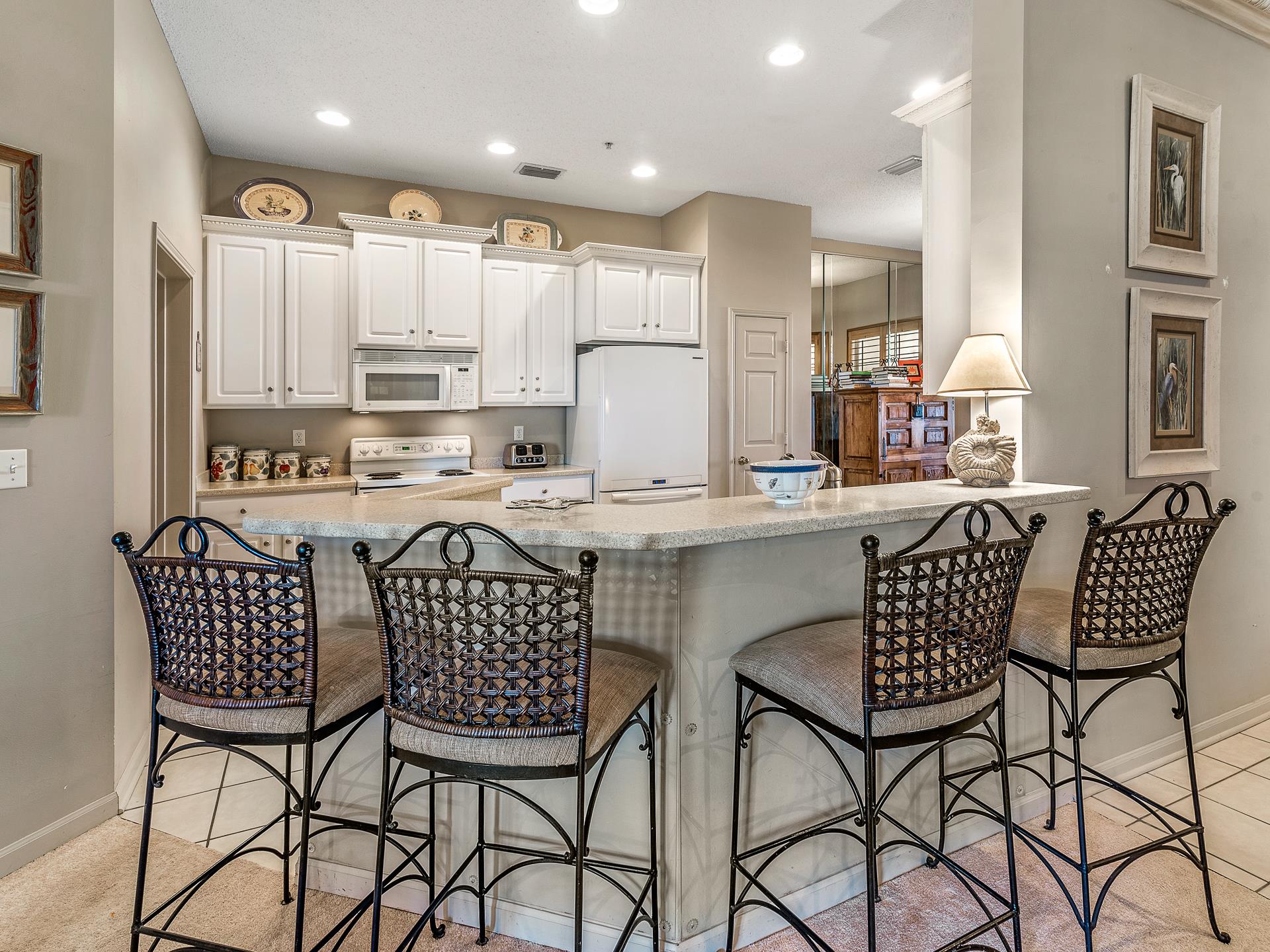 Breakfast BarKitchen