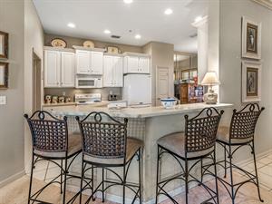 Breakfast BarKitchen