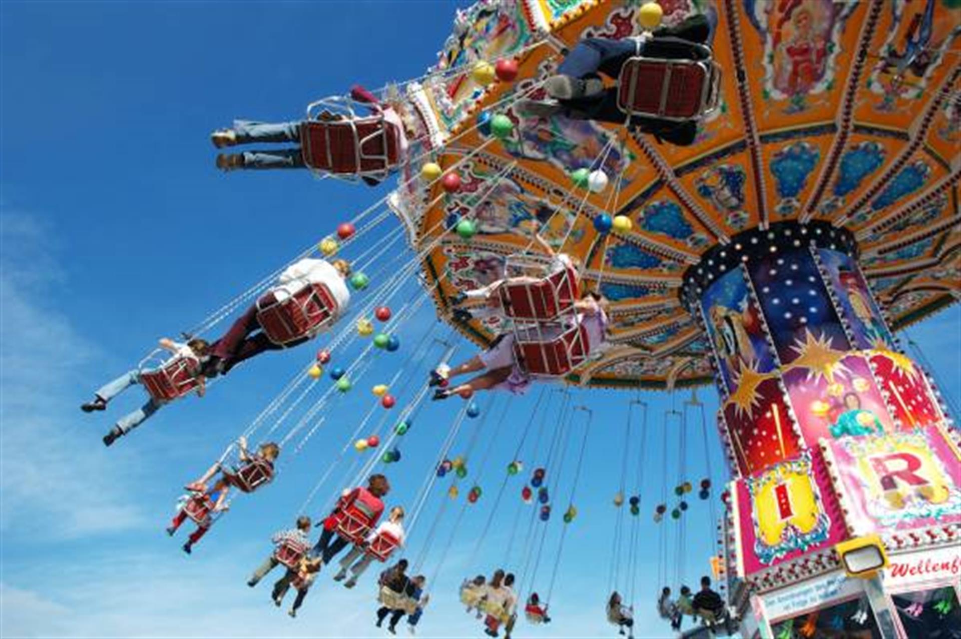 amusement park swing